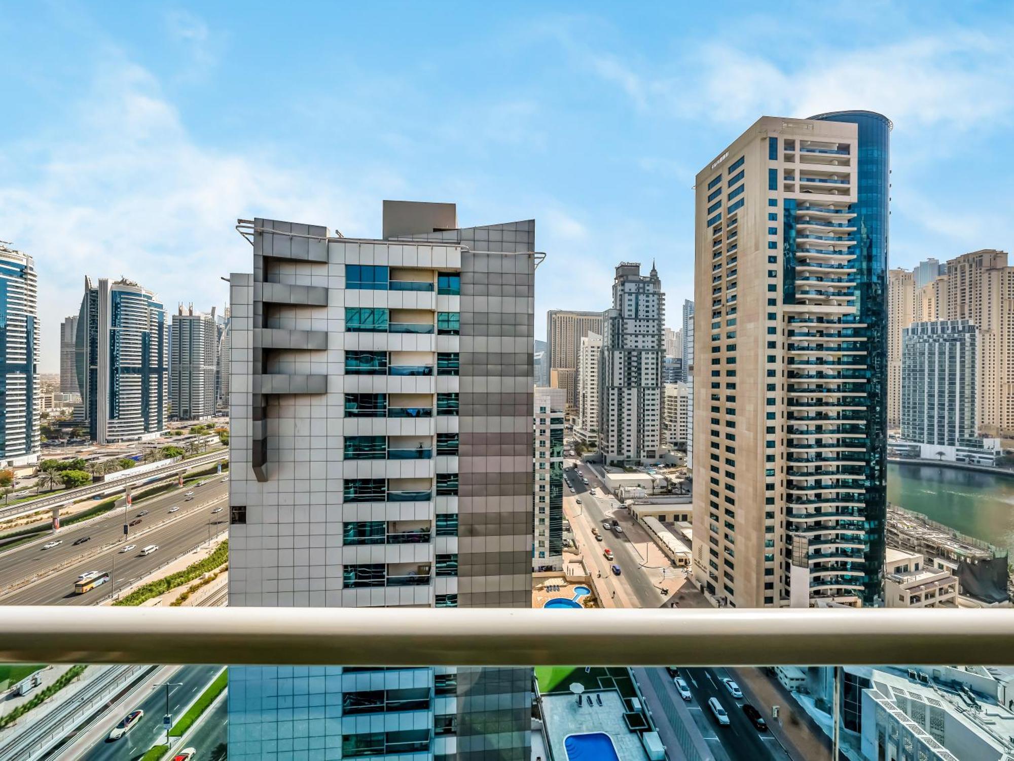 Stylish 1bhk Balcony With Canal View Near Shoba Metro Station *
