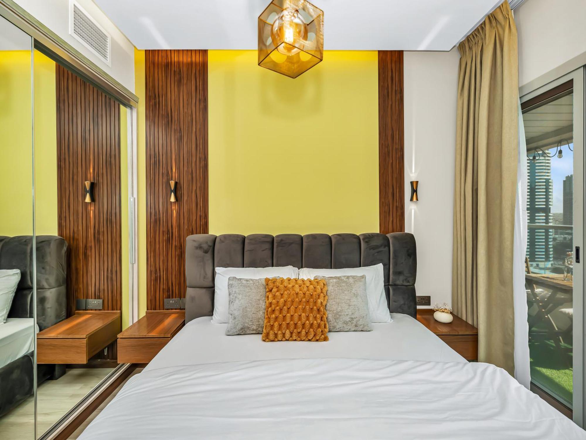 Stylish 1bhk Balcony With Canal View Near Shoba Metro Station Apartment