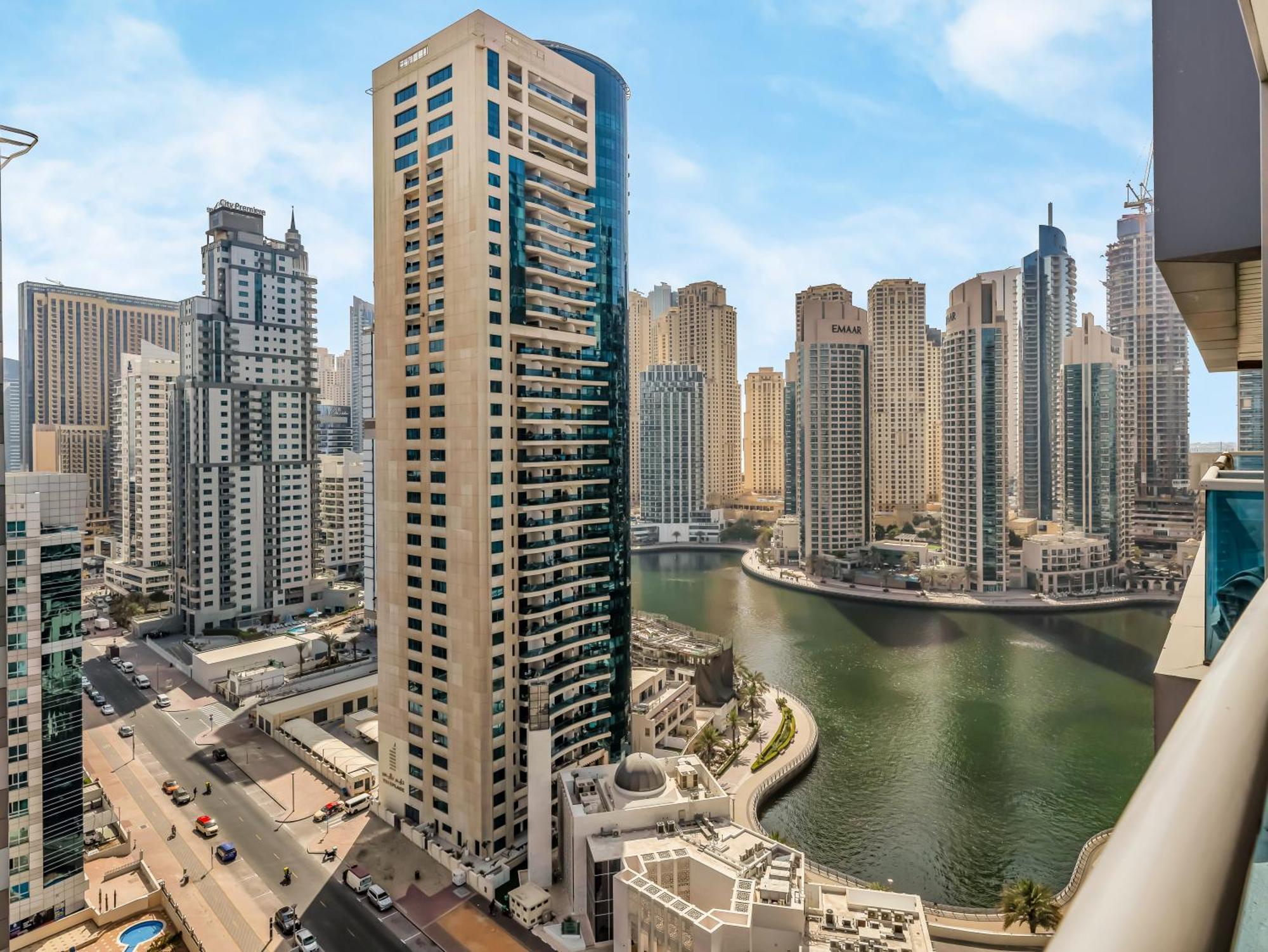 Stylish 1bhk Balcony With Canal View Near Shoba Metro Station Apartment Dubai