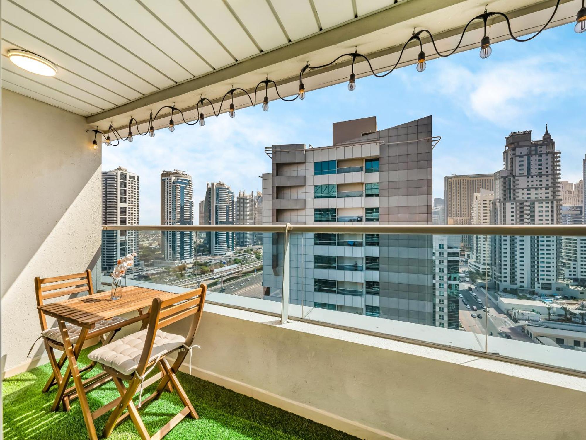 Apartment Stylish 1bhk Balcony With Canal View Near Shoba Metro Station Dubai