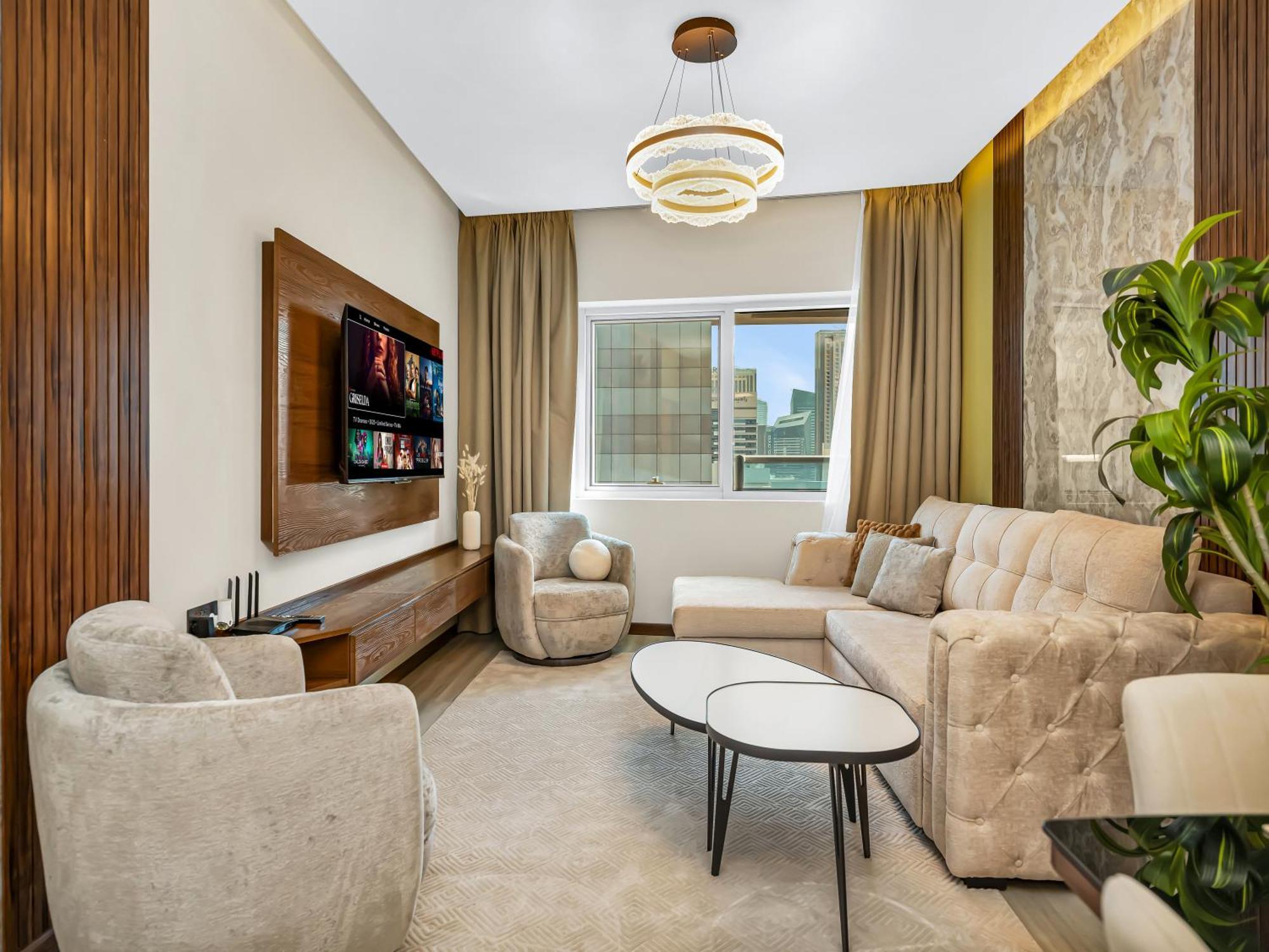 Stylish 1bhk Balcony With Canal View Near Shoba Metro Station *
